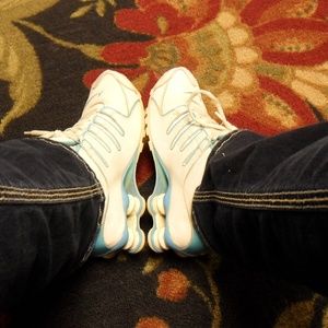 Nike Shox White/Light Blue Running Shoes.  9 tread